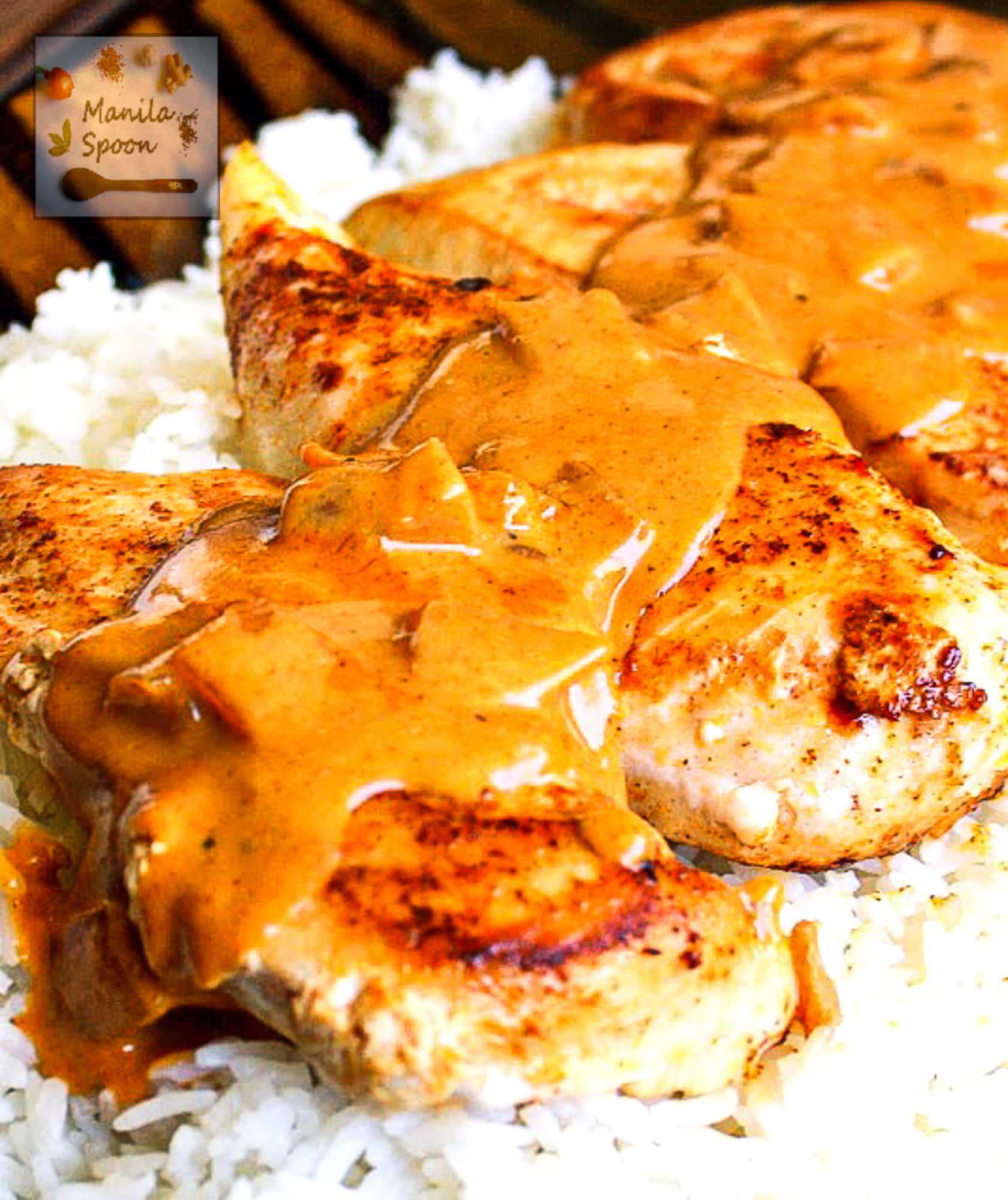 CHICKEN BREASTS IN PAPRIKA SAUCE