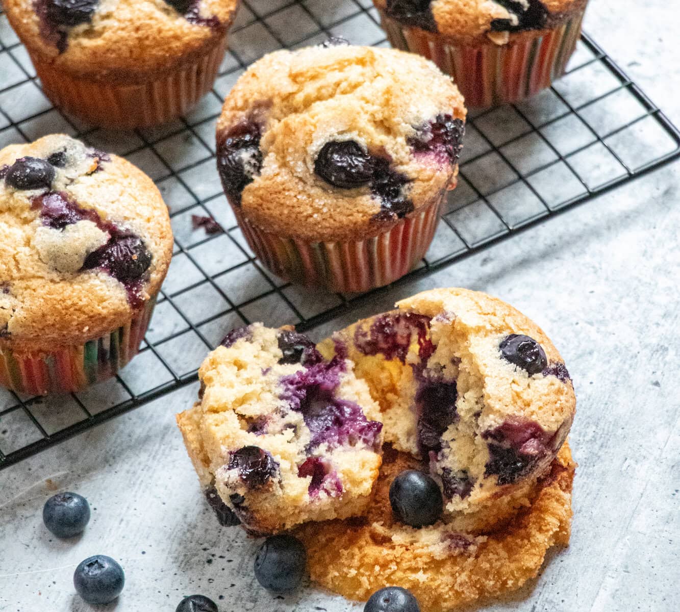 Bakery-style Blueberry Muffins