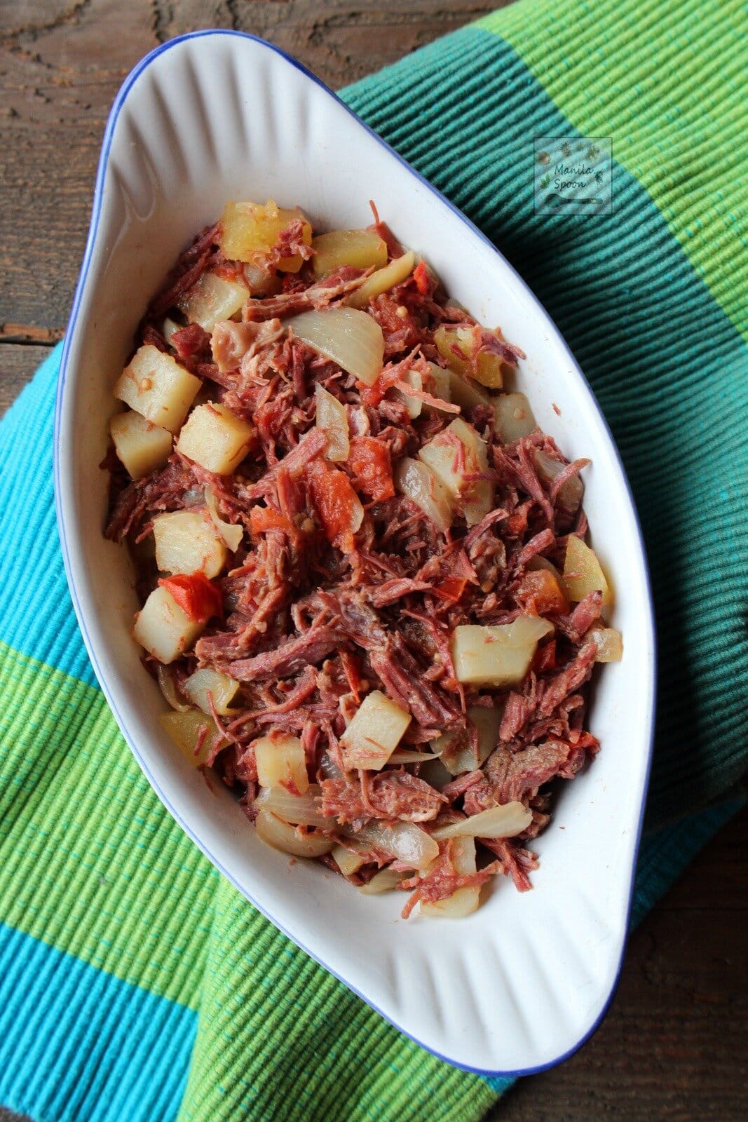 Less than 30 minutes to make a yummy dish for leftover corned beef or freshly made corned beef - Filipino-style corned beef hash. Great for breakfast, lunch, or dinner, and it's certainly delicious with rice or bread, if you like.