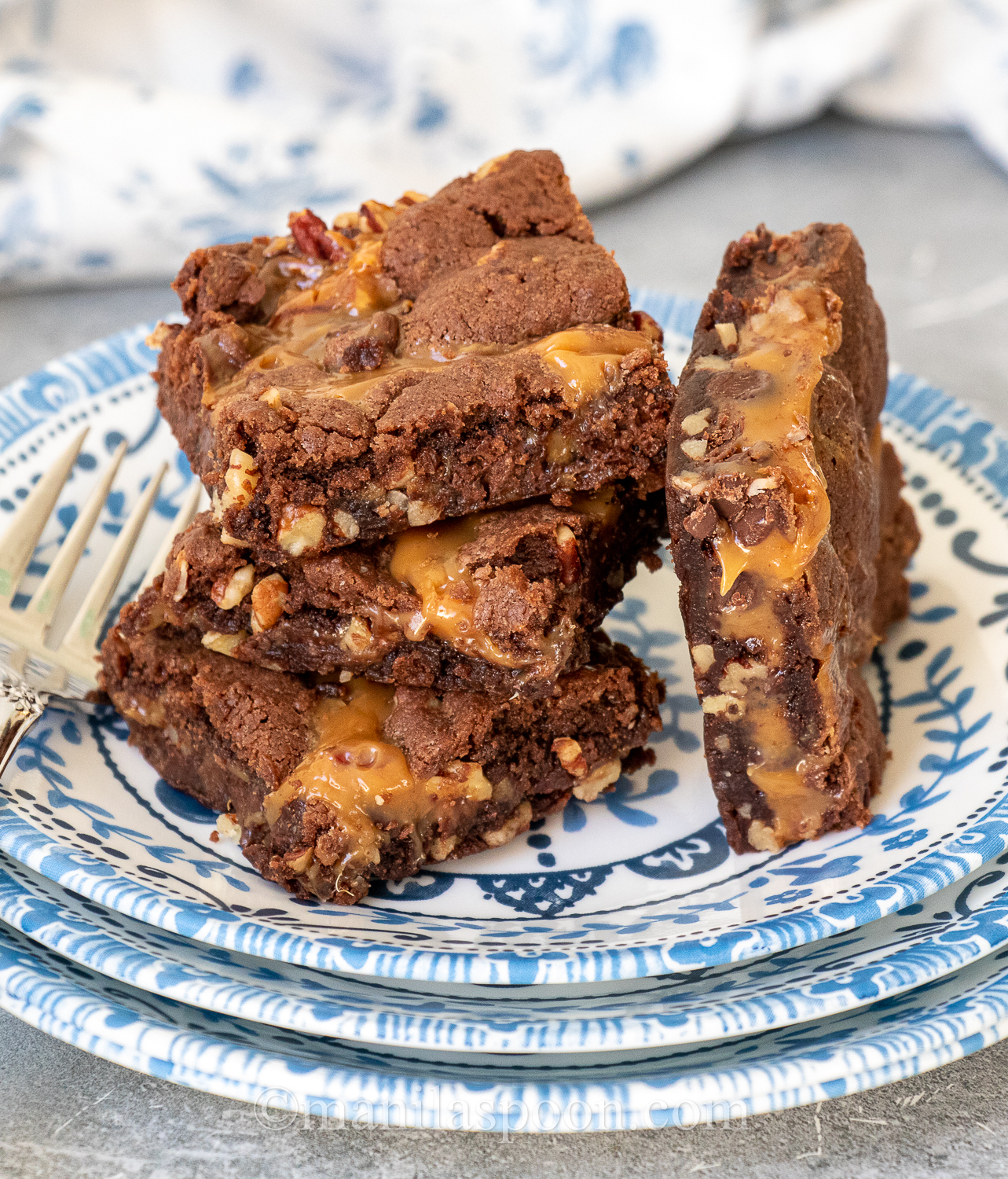 Easy-peasy Caramel Brownies (From a Cake Mix)