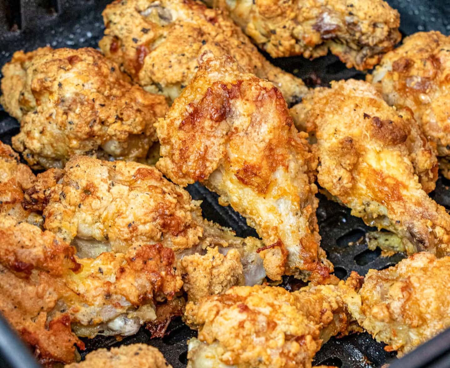 Easy Air Fryer Garlic Parmesan Chicken Wings