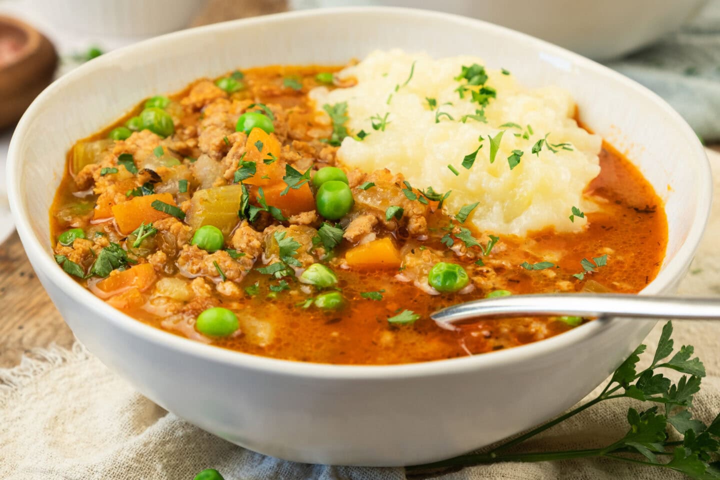 Warm up with this hearty Shepherd’s Pie Soup recipe — a cozy twist on the traditional comfort classic. Featuring seasoned ground beef, vegetables, and creamy mashed potatoes, this soup delivers all the flavor of Shepherd’s Pie in a single spoonful.