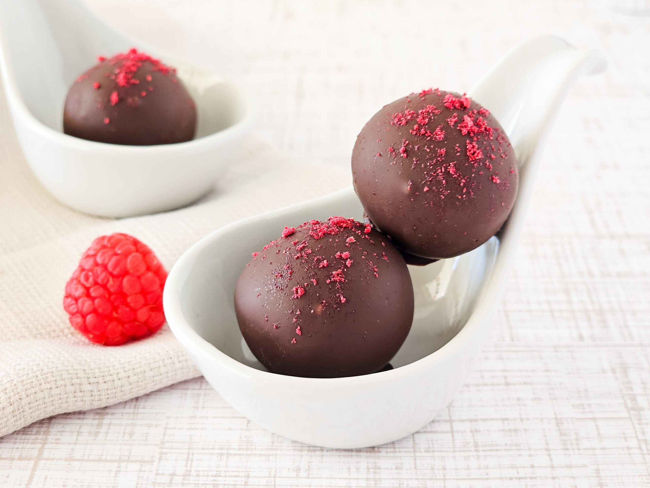 Easy Raspberry Chocolate Truffles (No Bake Recipe)